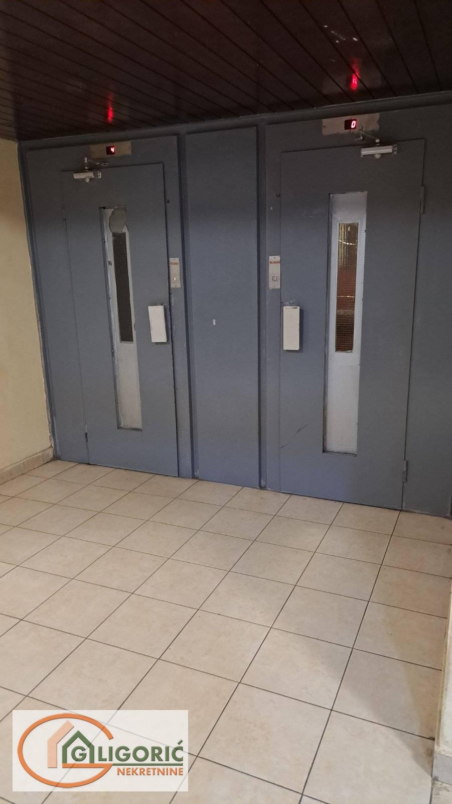 Novi Beograd, Sava Centar - Bulevar Arsenija Čarnojevića - Slika 12