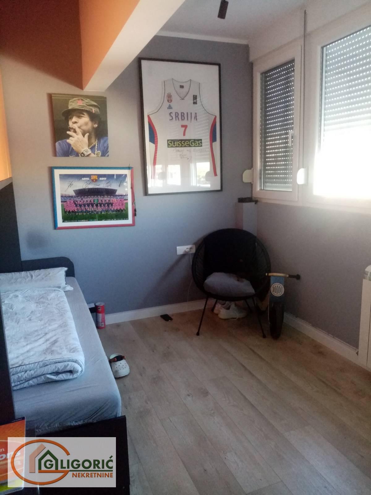 Novi Beograd, Hotel YU - Aleksinačkih Rudara - Slika 5